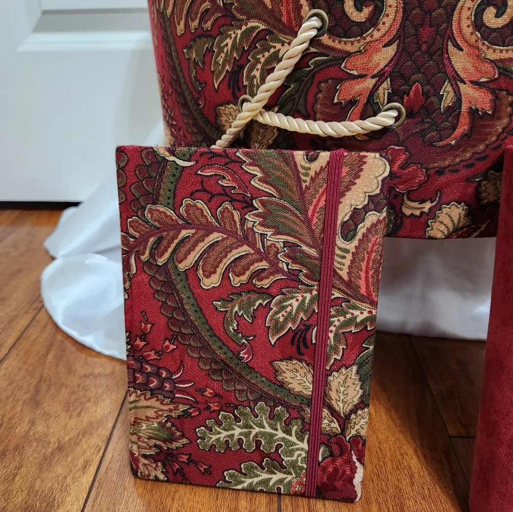 Raymond Waites Once Upon a Rose Collection Burgundy Faux Suede/Floral Hat Box